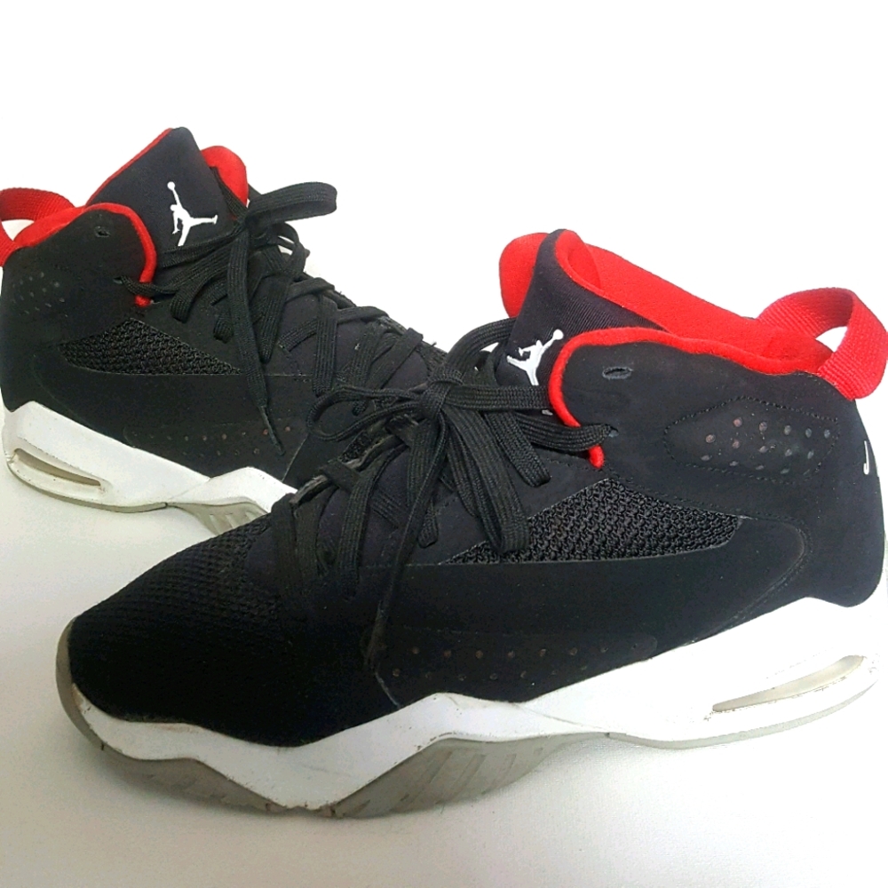 Youth shoes: Jordan's